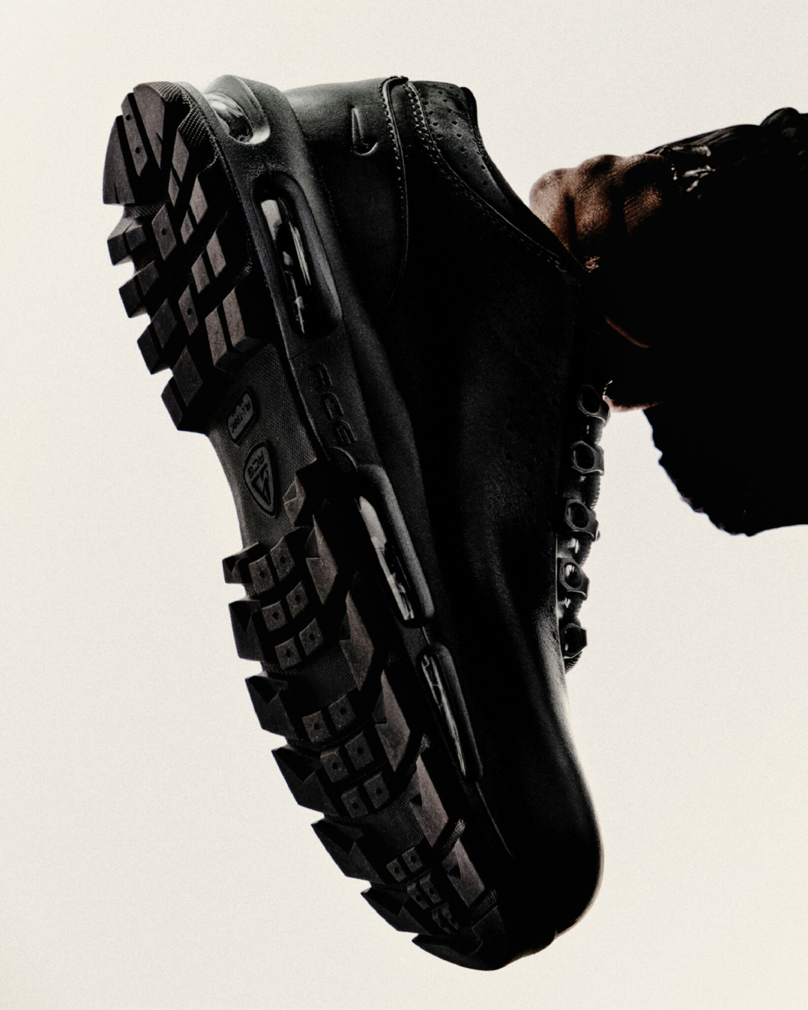Nike SNKRS Goadome — 2/7
