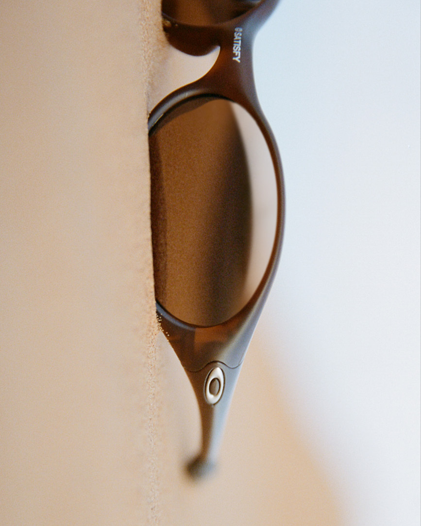 Satisfy x Oakley by David and Douglas — 14/26