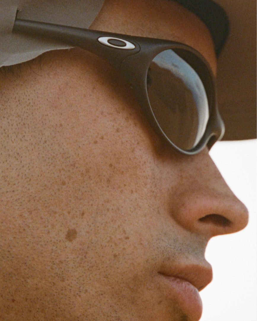 Satisfy x Oakley by David and Douglas — 20/26