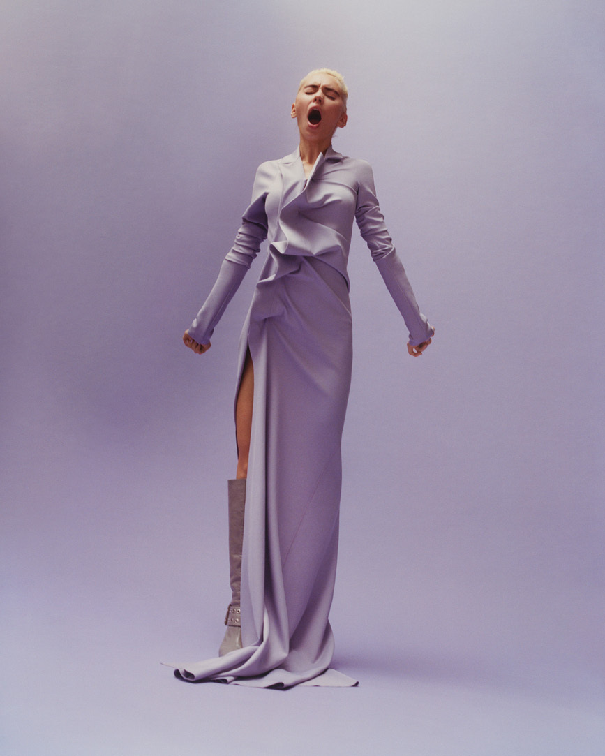 Vogue France Iris by Laura Jane Coulson — 8/23