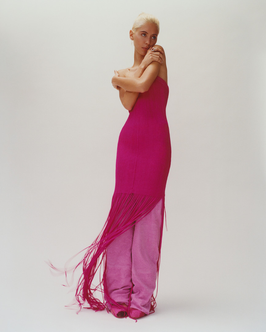 Vogue France Iris by Laura Jane Coulson — 11/23